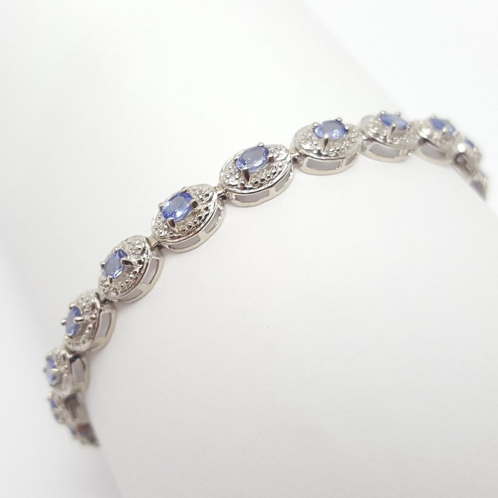 Unique 10K Karat Solid White Gold Designer Diamond & Tanzanite Tennis Bracelet